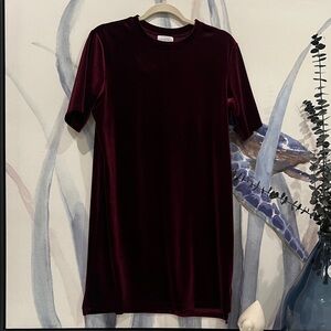 Mud Pie burgundy Velvet dress
